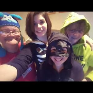 Meet your Posher, Casey